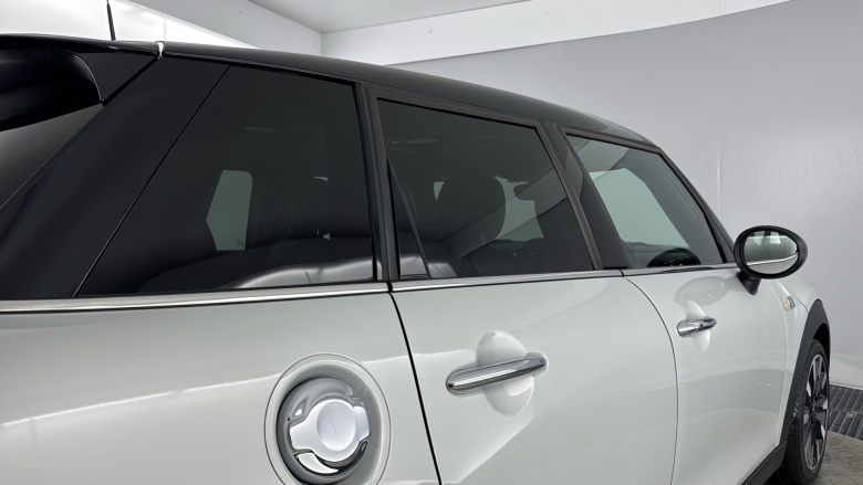 MINI Hatchback 2.0 Cooper S 5dr Petrol Hatchback